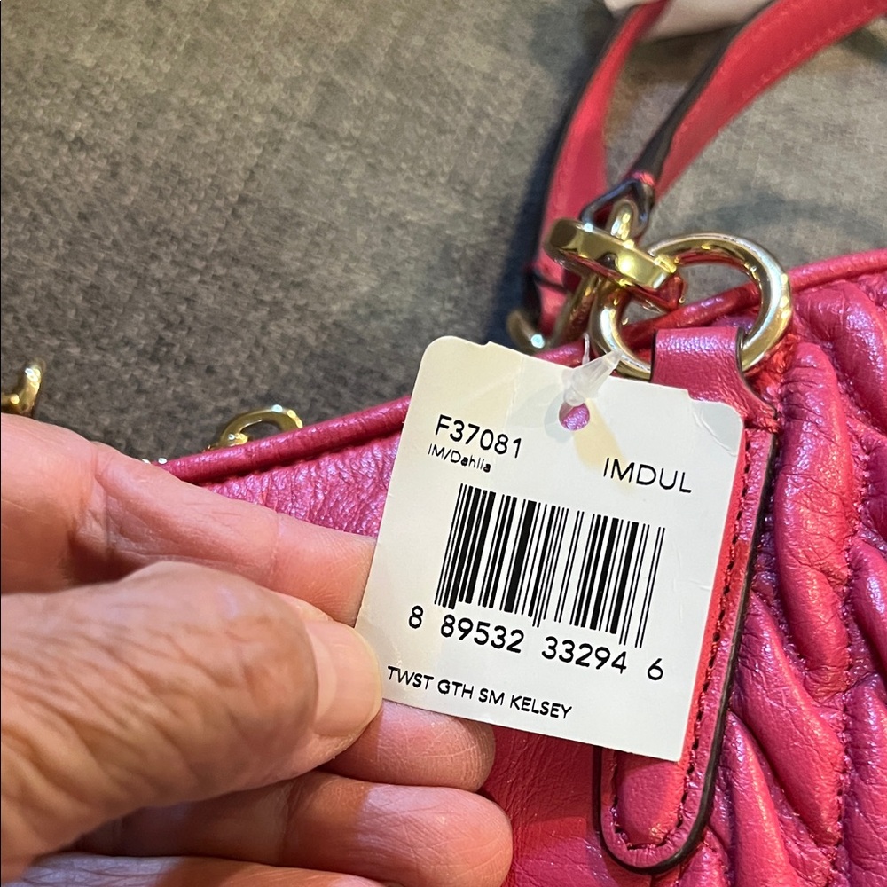 Coach Kelsy Pink Quilted Shoulder Bag in Twist Leather NWT - Picture 11 of 12